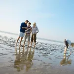Briesenick-radde Sea View *